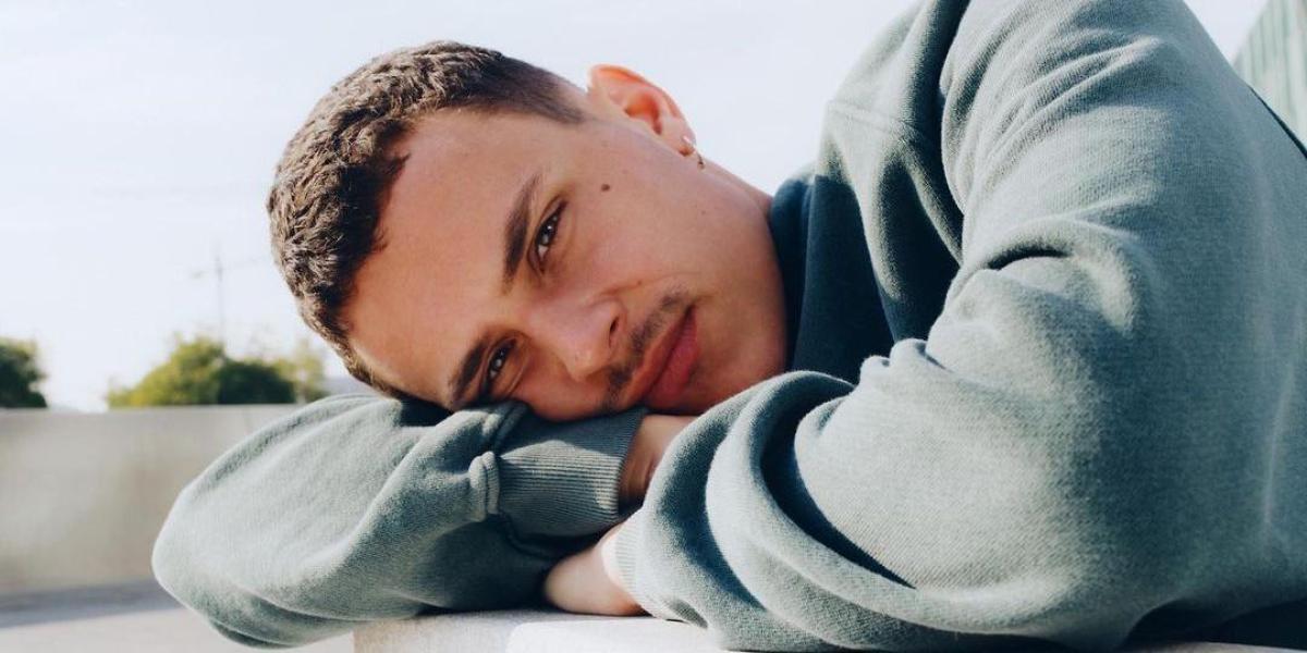 Arón Piper deja boquiabiertos a sus fans con su foto totalmente desnudo: "Es enorme"