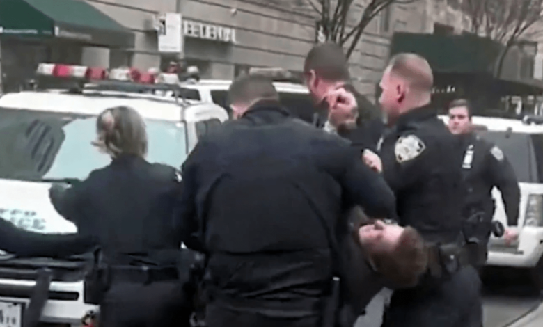 Arrestan a sospechoso de disparar a policía en Queens que escapó en un Lyft