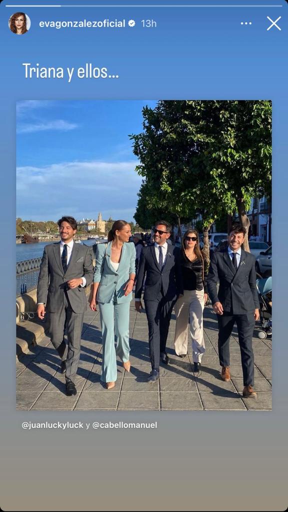 Eva Gonzalez con amigos en la Semana Santa de Sevilla 2023/ Instagram 
