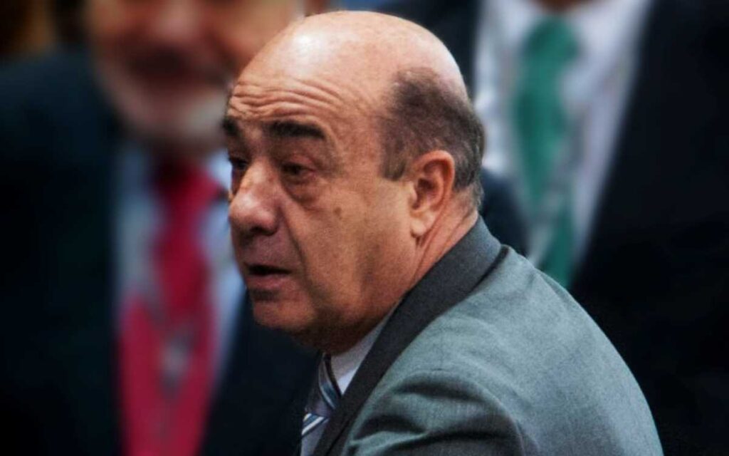 Aumenta peligro de muerte de Murillo Karam en reclusión: abogado