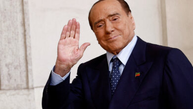 Berlusconi padece leucemia e infección pulmonar