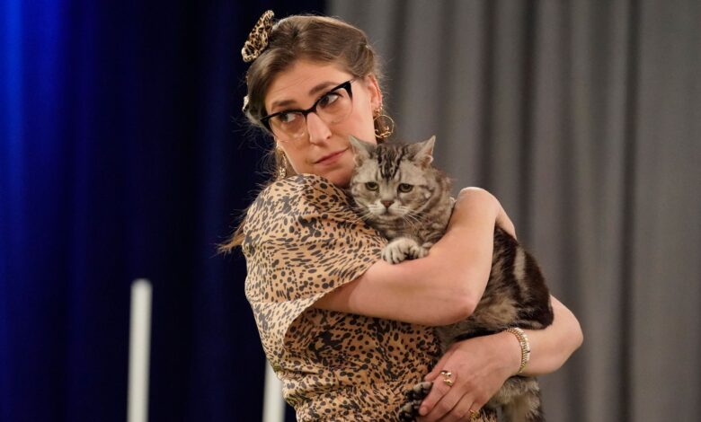 Call Me Kat 3x21 Still 2