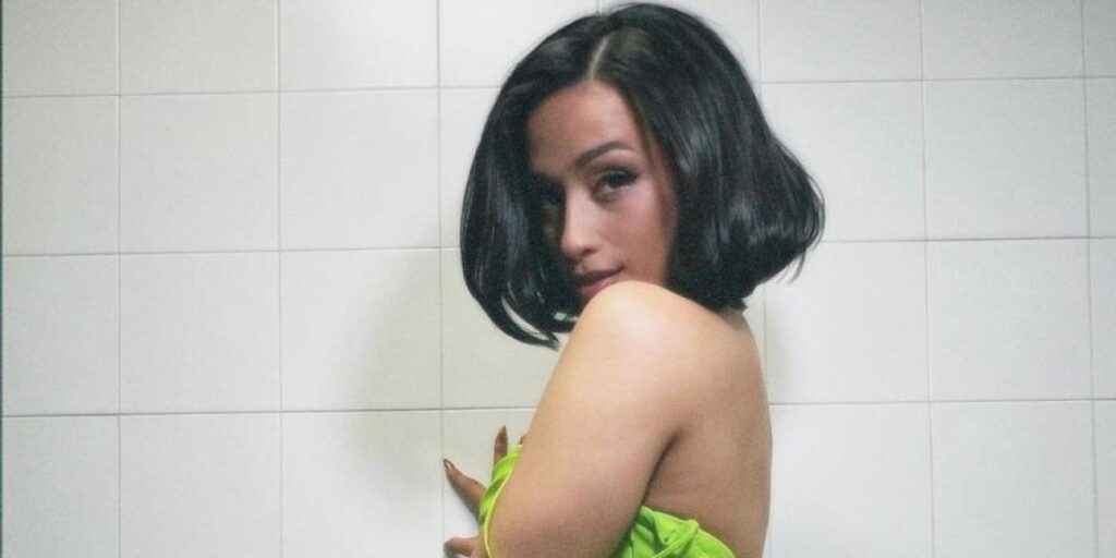 Chanel revoluciona las redes con un inesperado 'topless' tras sus últimas actuaciones