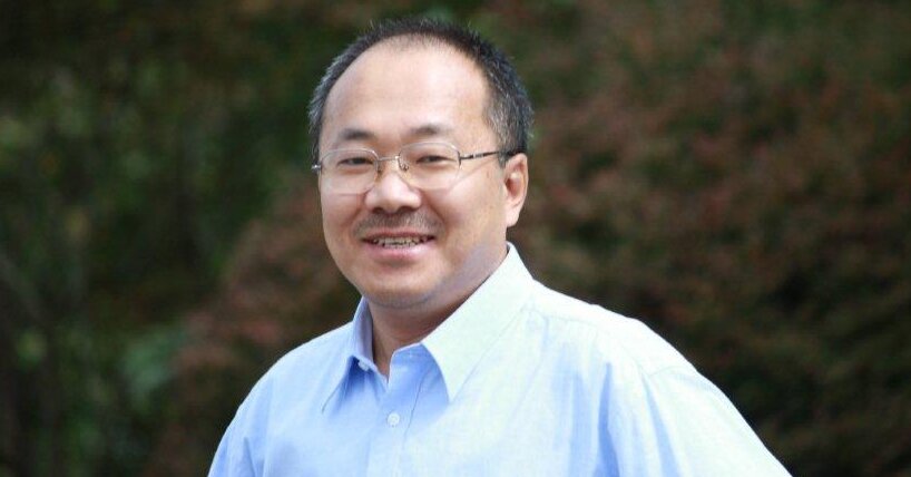 China acusa a columnista liberal de espionaje tras almuerzo con diplomático