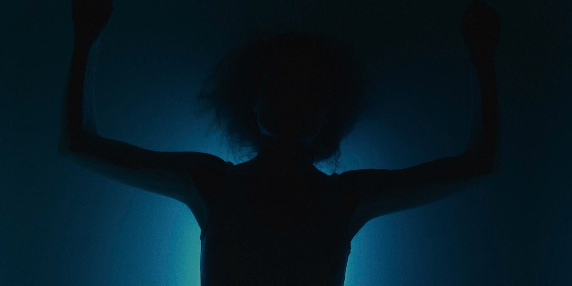 Clip de reloj ve a Dianna Agron perder lentamente su control sobre la realidad [EXCLUSIVE]