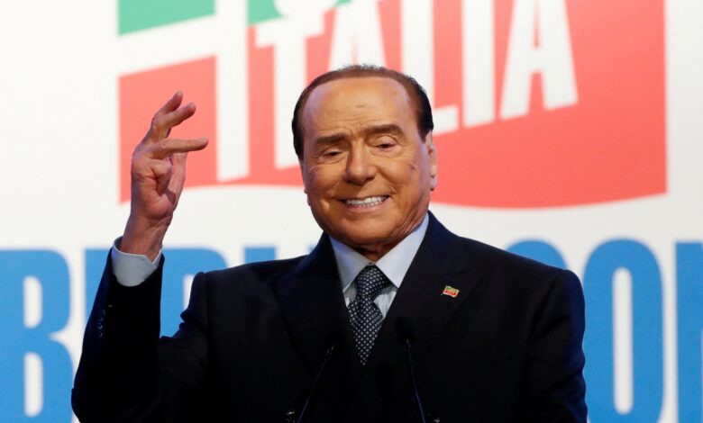 Condición de Berlusconi es difícil pero está respondiendo bien