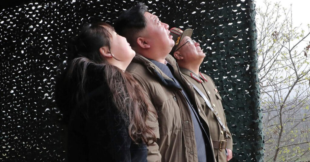 Corea del Norte dice que lanzó un misil balístico intercontinental de combustible sólido, el primero