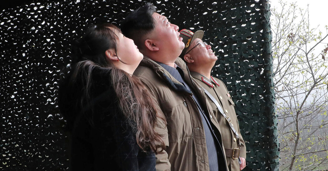 Corea del Norte dice que lanzó un misil balístico intercontinental de combustible sólido, el primero