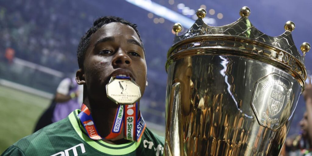 Dardo de Endrick a sus críticos tras ganar su tercer título