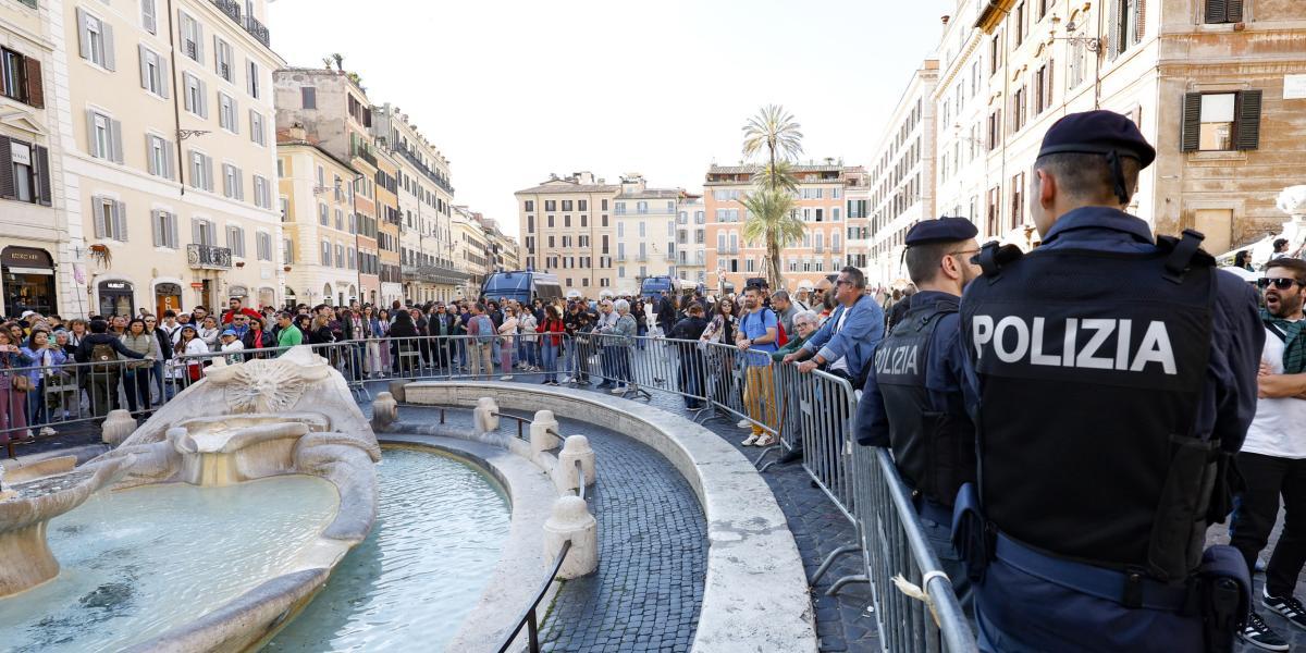 Detenidos hinchas armados antes del Roma-Feyenoord