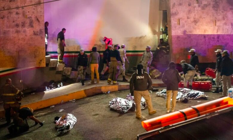 Dictan prisión preventiva a 3 funcionarios de INM por incendio en Juárez