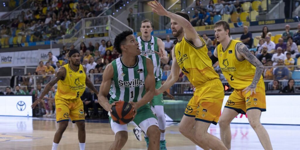 El ‘Granca’ despierta a tiempo ante el Betis
