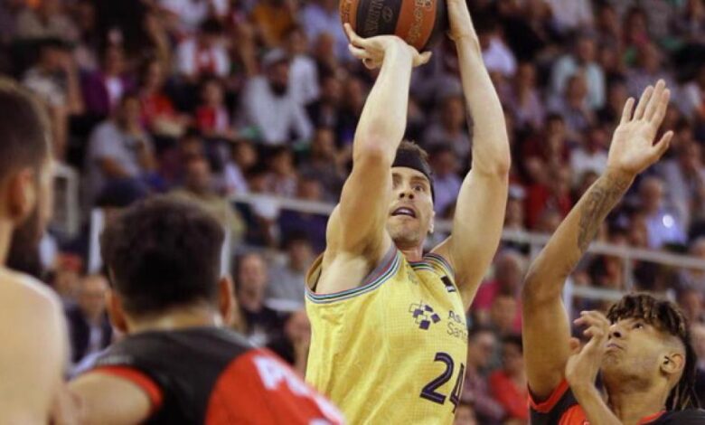 El Barça menos brillante también sabe ganar sin sufrir