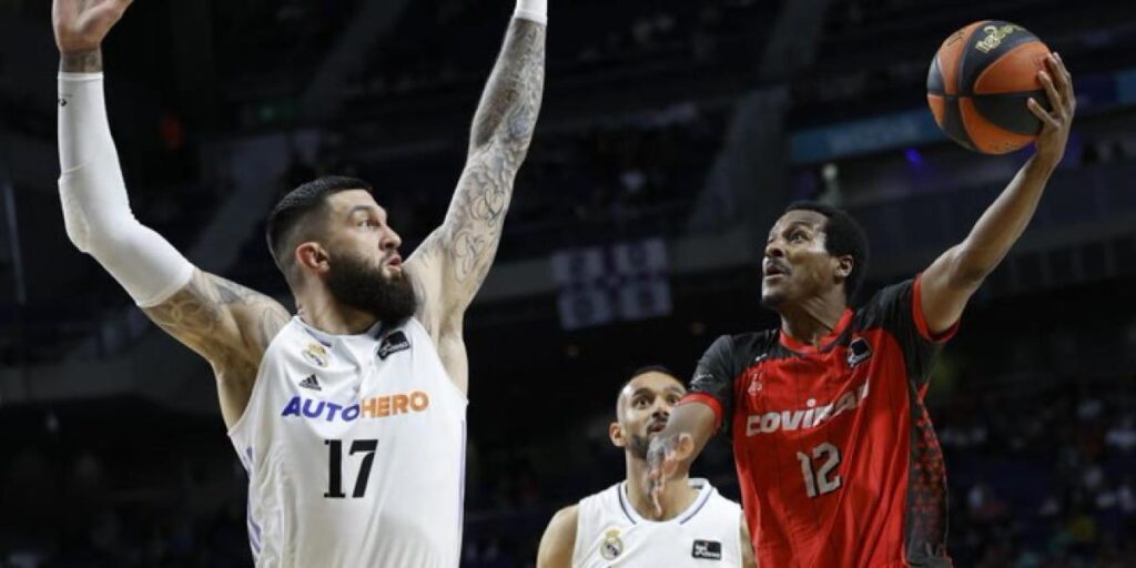 El Madrid celebra el regreso de Randolph tras nueve meses