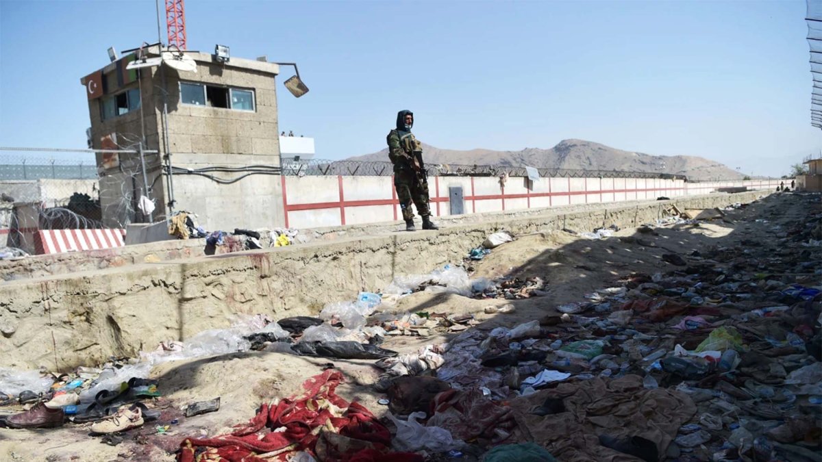 El Talibán mata a líder de ISIS responsable de atentado que mató a 13 miembros del servicio estadounidense