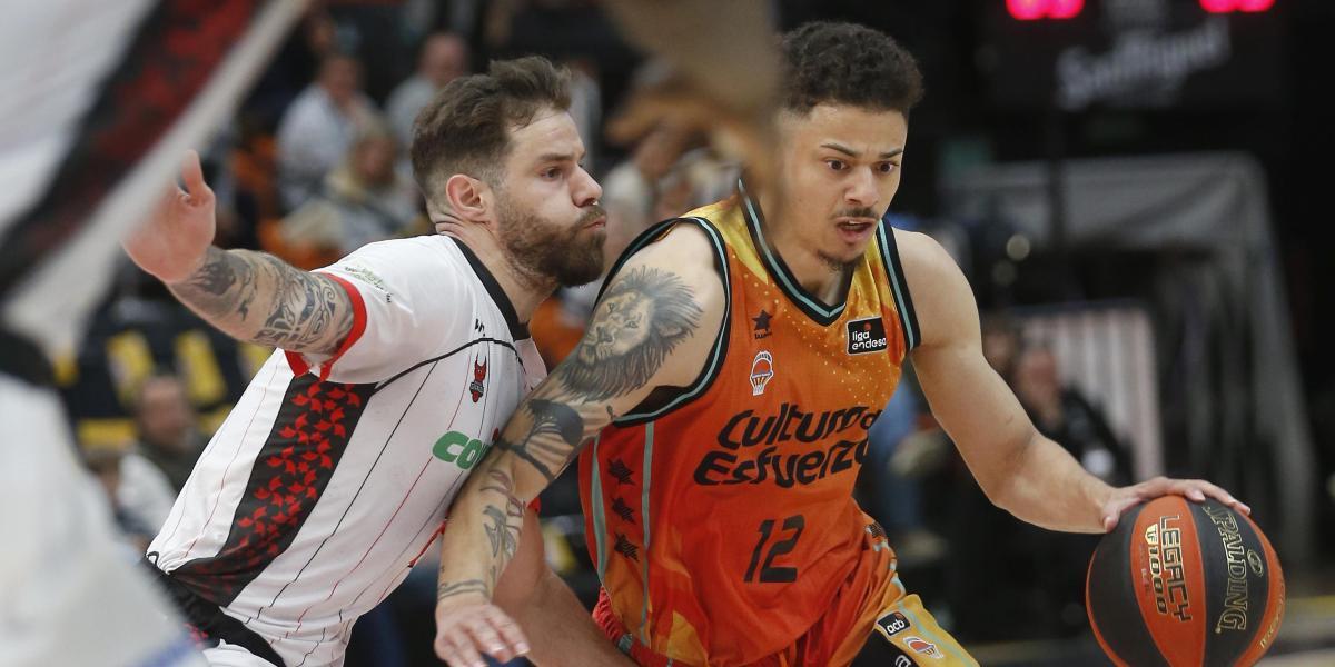 El Valencia necesita cortar ante el Betis una mala racha que ya amenaza los cruces