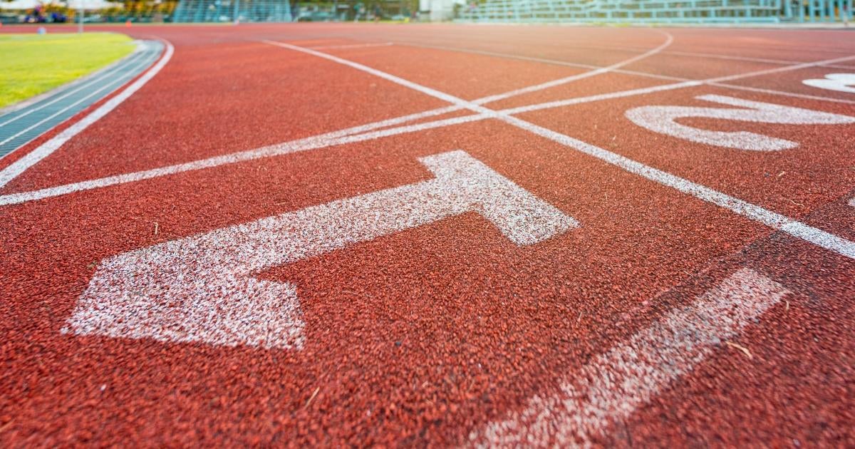 El atleta de la Universidad Evangel Deverin King muere en un accidente de motocicleta