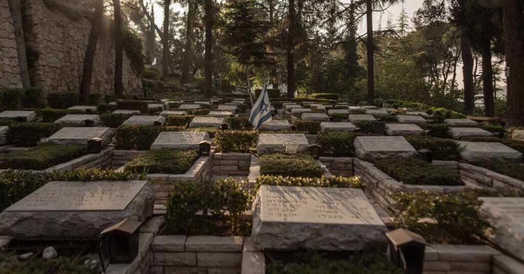 El caos político perturba a Israel mientras busca honrar a los caídos y su independencia