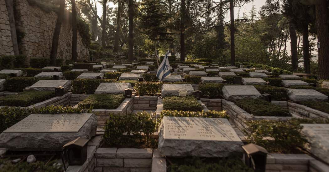 El caos político perturba a Israel mientras busca honrar a los caídos y su independencia