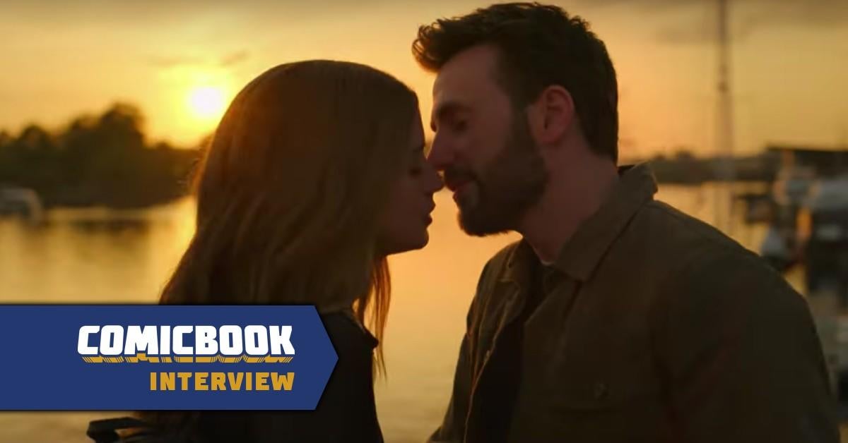 El director fantasma Dexter Fletcher aborda si Chris Evans es demasiado guapo para esta película (Exclusivo)