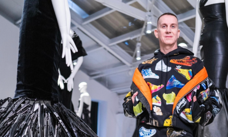 El exdiseñador de Moschino ficha por Hyundai y crea una impactante colección