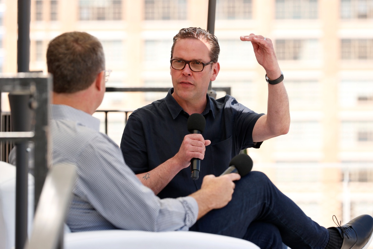 El fondo de James Murdoch recorta la inversión en Viacom18, respaldada por Reliance