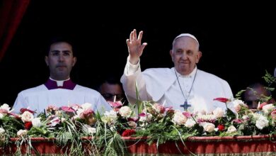 El papa ruega por la paz en Ucrania y Jerusalén en su mensaje de Pascua