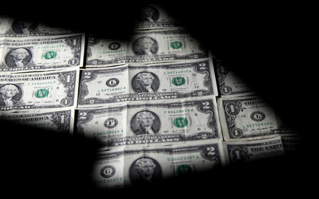 El tipo de cambio ronda los 18 pesos por dólar