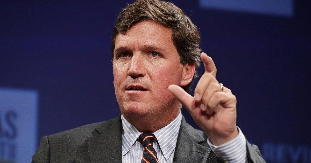 El último programa de Fox News de Tucker Carlson genera especulaciones de que no esperaba salir de la red