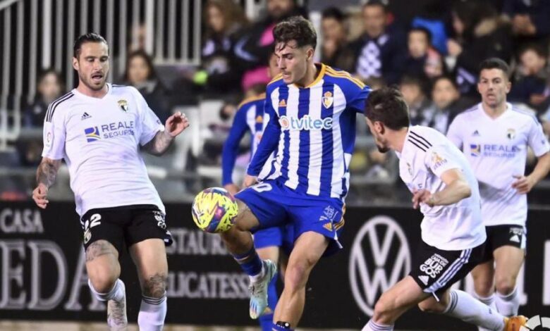 Empate con final polémico entre Burgos y Ponferradina