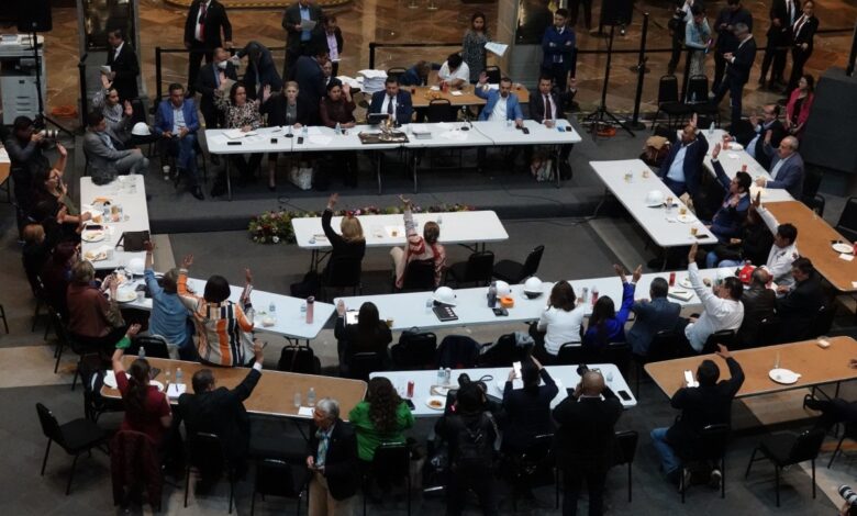 En sede alterna, Senado avala en fast track 20 dictámenes
