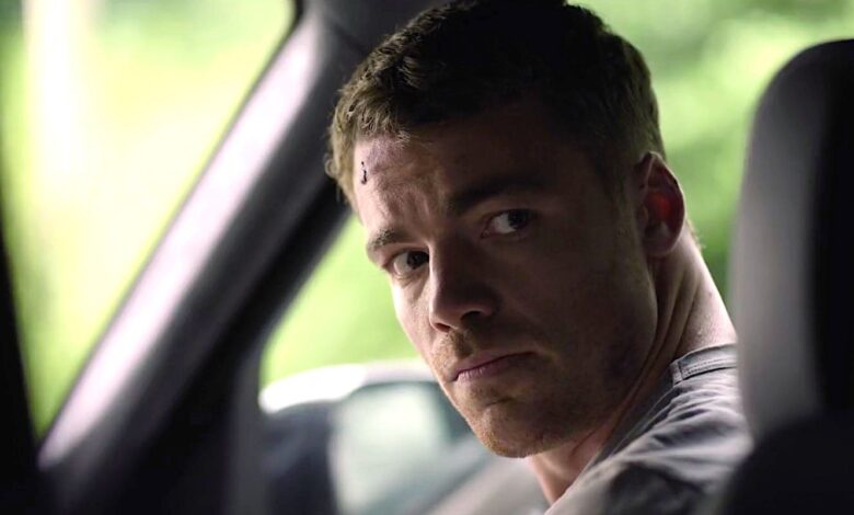 Peter Sutherland looking worried in The Night Agent Season 1 Episode 10
