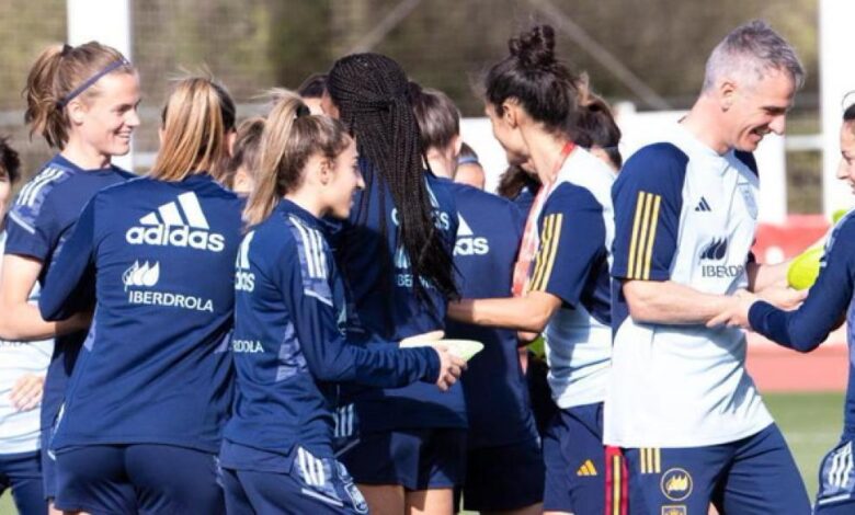 España completa su primera sesión con la ausencia de Jenni Hermoso