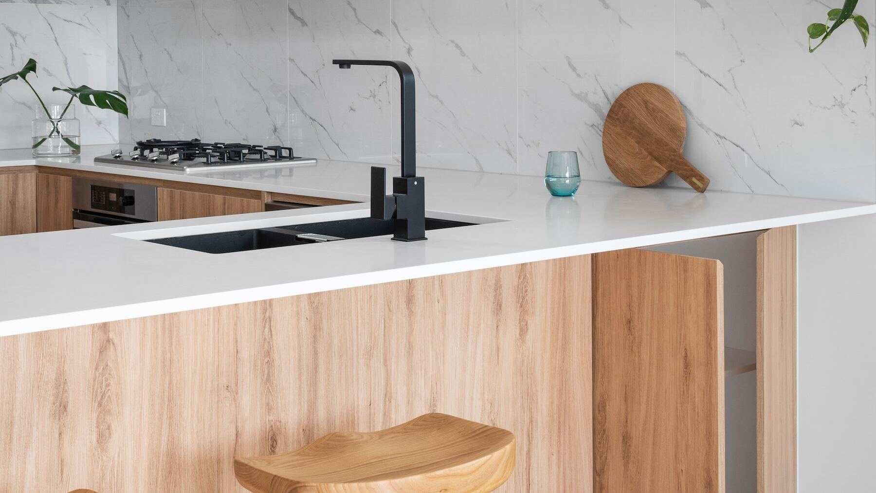 Estás haciendo esto con la bayeta de la cocina y es muy peligroso