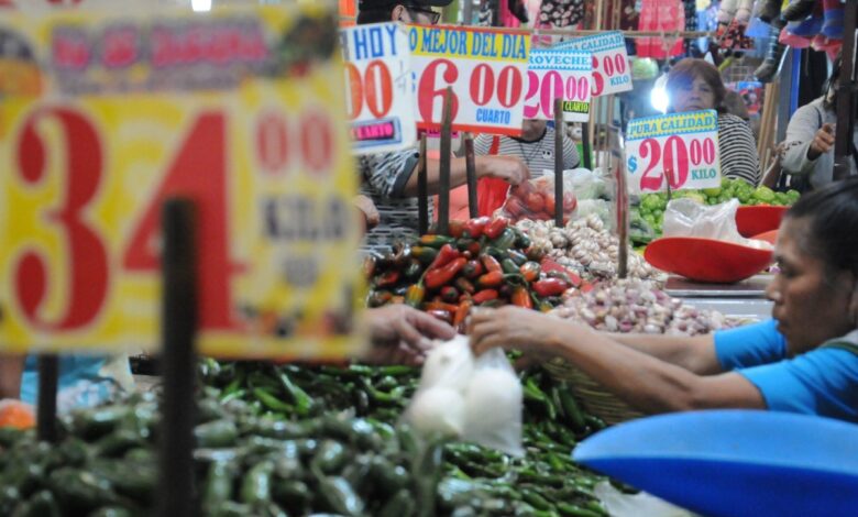 FMI estima que tasas de interés bajarán cuando se controle la inflación