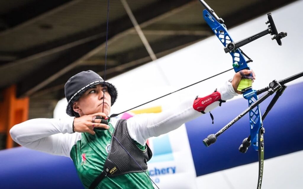 Gobierno felicita a equipo femenil mexicano de tiro con arco por oro