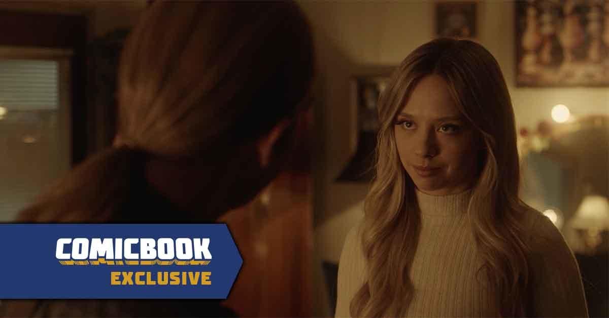 Gotham Knights: Stephanie busca la ayuda de su padre en el clip “A Chill in Gotham” (Exclusivo)