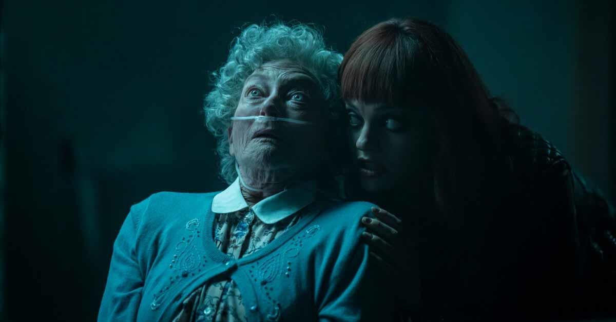 Gotham Knights: Veronica Cartwright es la estrella invitada en nuevas fotos de “Bad to Be Good”