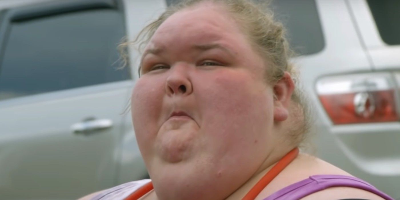 Tammy Slaton making a strange face in 1000-lb Sisters in front of car