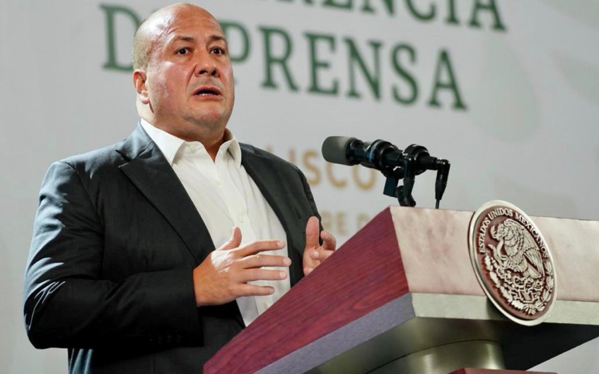 Hospitalizan al gobernador de Jalisco, Enrique Alfaro