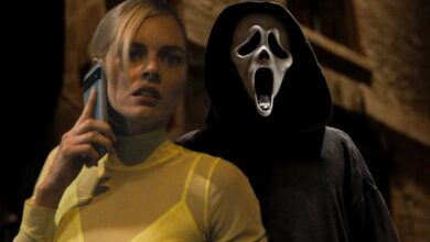 Samara Weaving on the Phone in Front of Ghostface from Scream 6