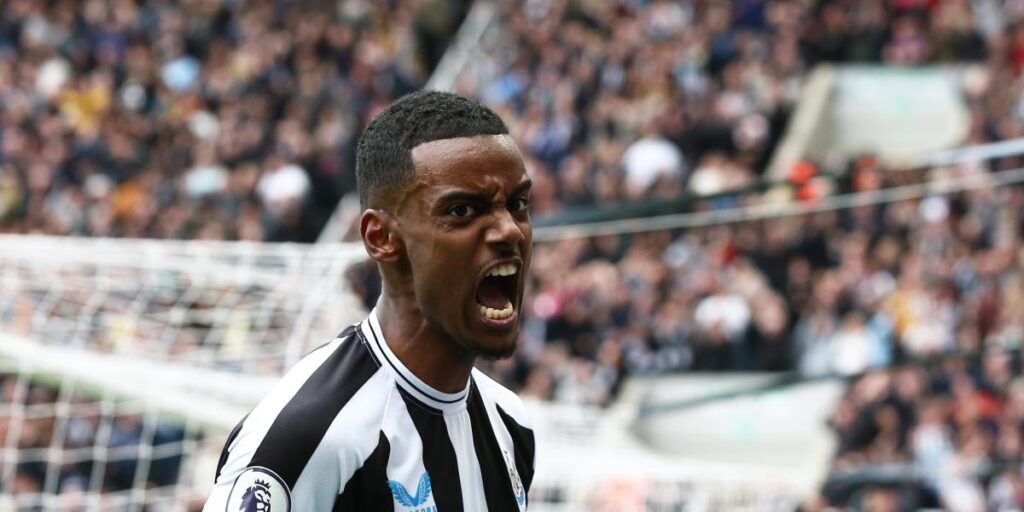 Isak: vuela la 'urraca' de los 72 millones