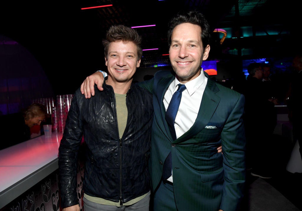 Jeremy Renner recibe un mensaje hilarante de su coprotagonista de Marvel, Paul Rudd, después de una lesión