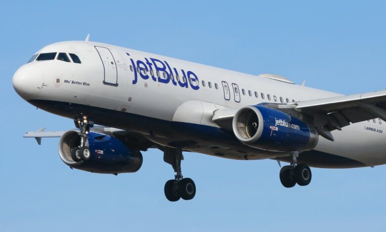JetBlue recortará vuelos desde y hacia Nueva York