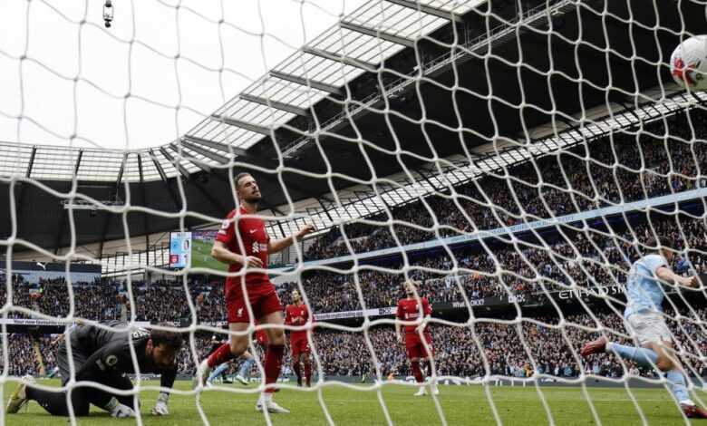 Julián Álvarez se vistió de Haaland en un golazo del City al Liverpool