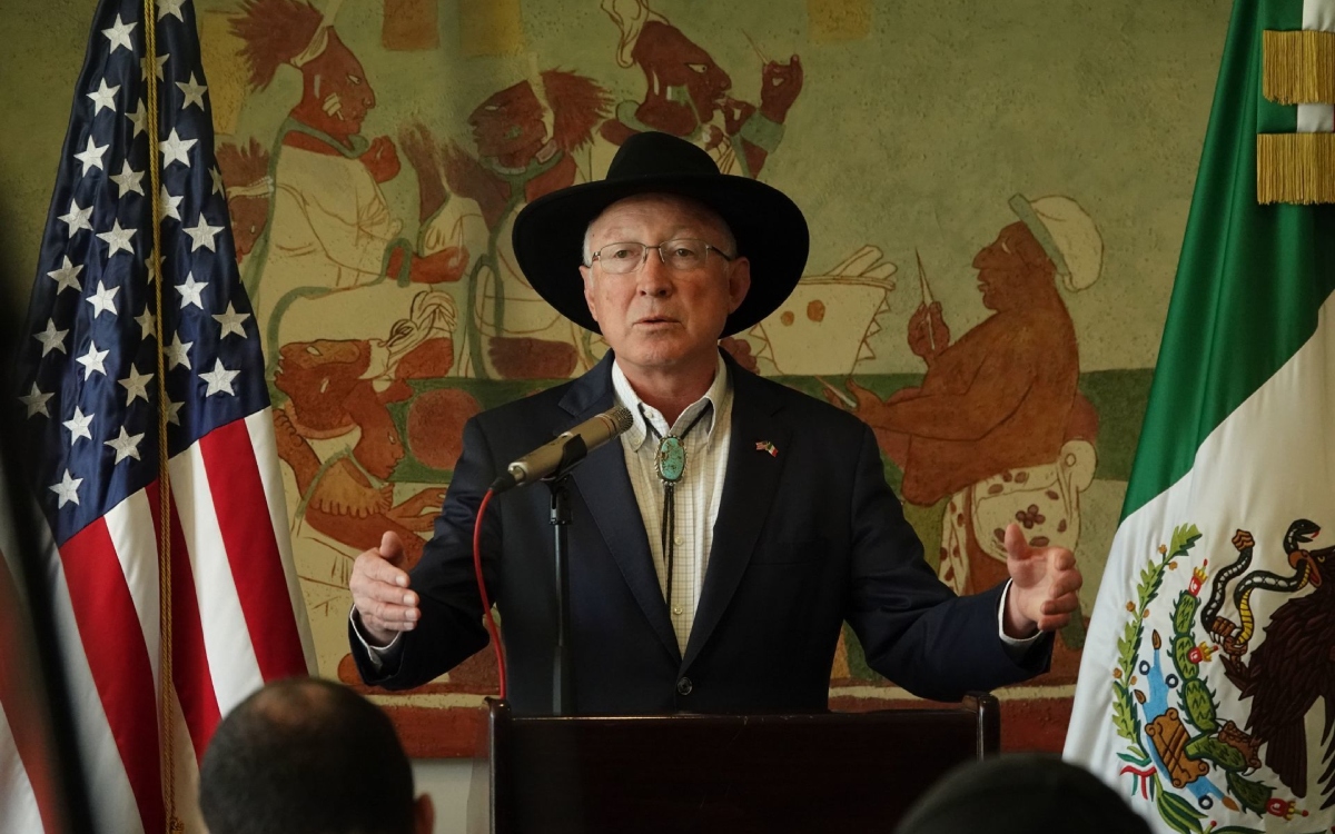 Ken Salazar insiste en extradición de Ovidio 'El Ratón' Guzmán