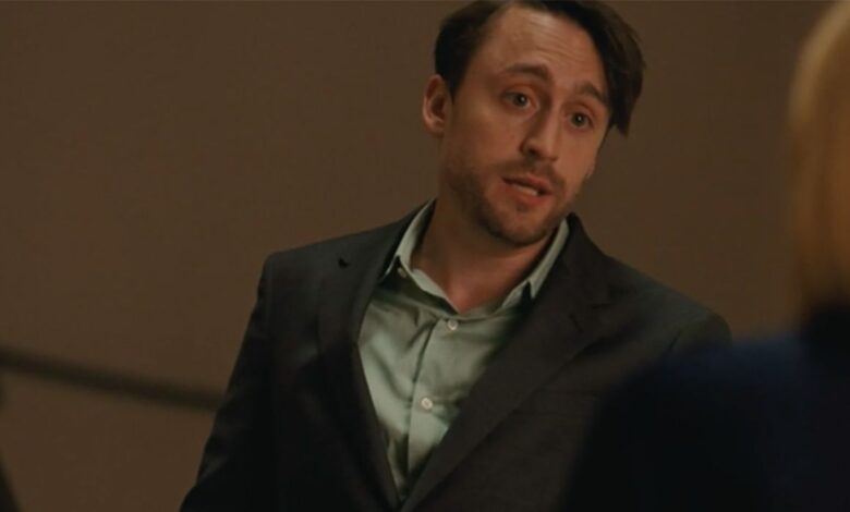 Roman Roy talking to Gerri in a scene from Succession.