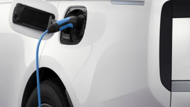 La carga de vehículos eléctricos a la red es complicada, pero California se está preparando para despejar el camino