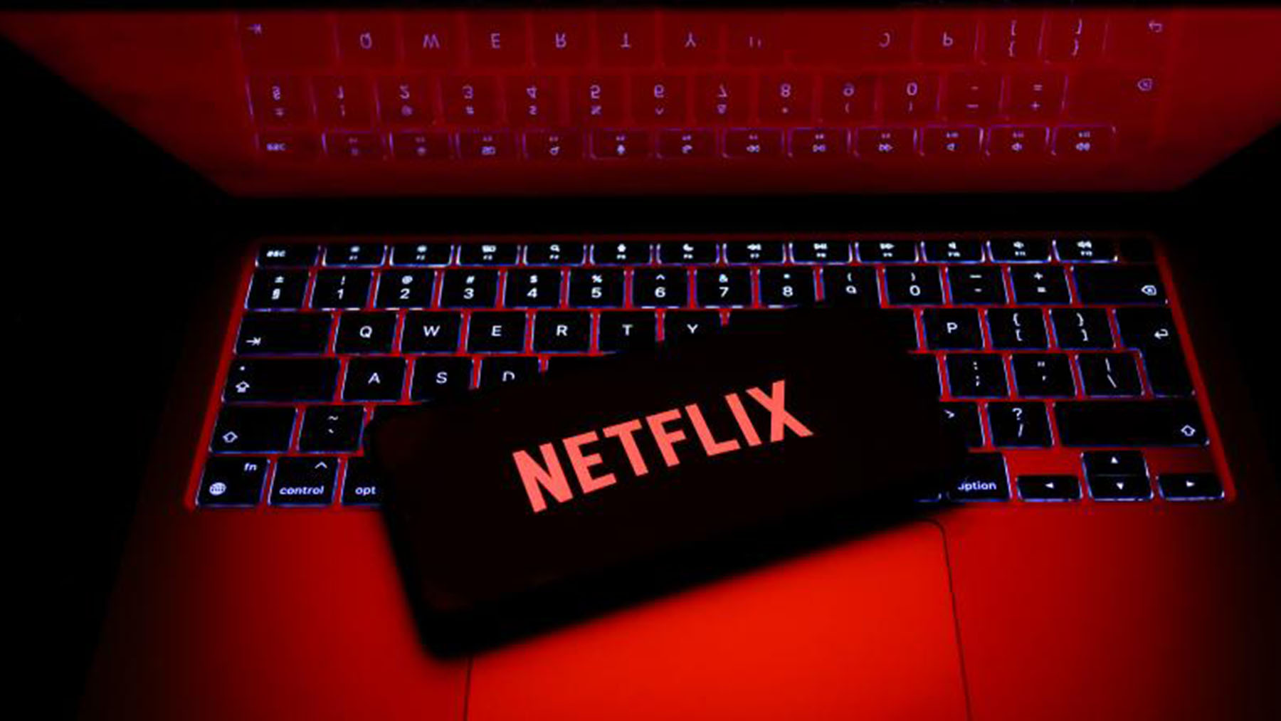 La comedia de Netflix para morirse de la risa: ya es de lo más visto en la plataforma