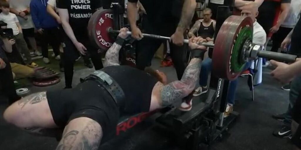 La escalofriante lesión de 'La Montaña' de 'Juego de Tronos': se desgarra el pecho en press banca
